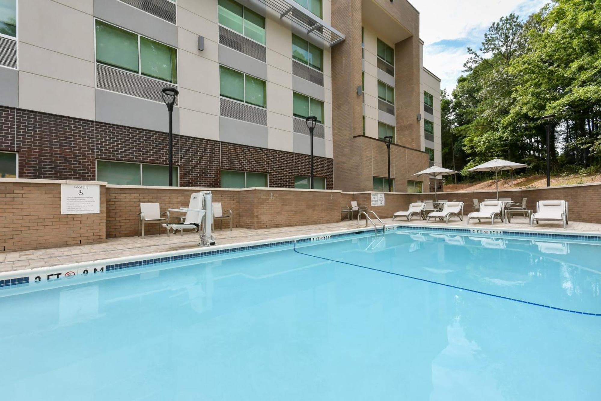 Holiday Inn Express & Suites Charlotte - Ballantyne By Ihg Buitenkant foto